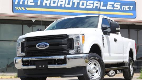 2017 Ford Super Duty F-250 XL — Pickup Truck — 180,556 mi — Arlington, TX