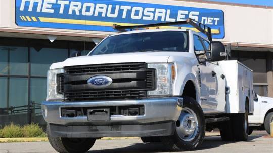 2017 Ford Super Duty F-350 Chassis Cab XL — Chassis Cab Truck — 178,306 mi — Arlington, TX