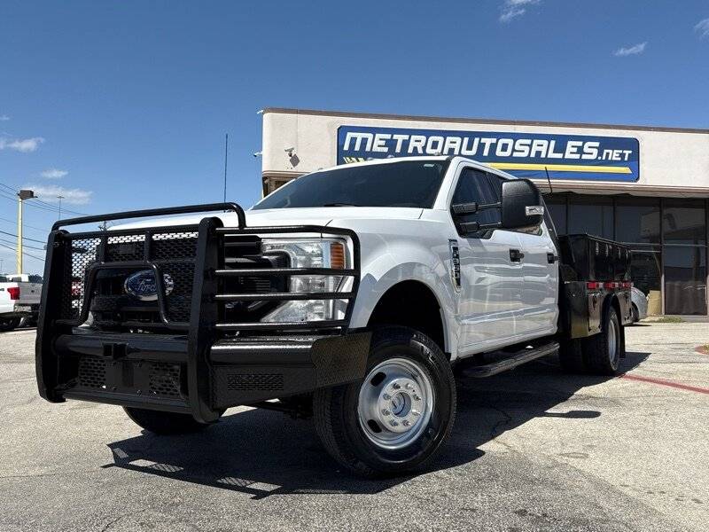 2022 Ford Super Duty F-350 Chassis Cab XL — Chassis Cab Truck — 115,719 mi — Arlington, TX