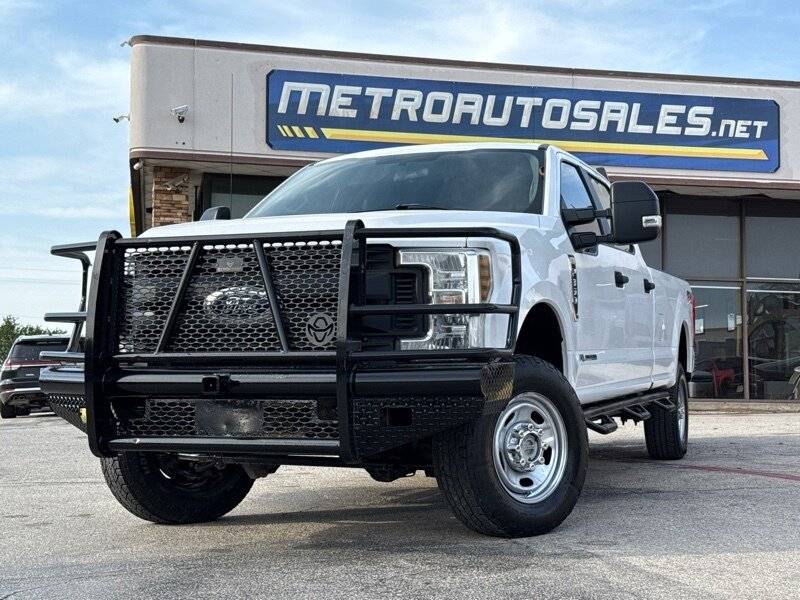 2019 Ford Super Duty F-350 XL — Pickup Truck — 141,071 mi — Arlington, TX
