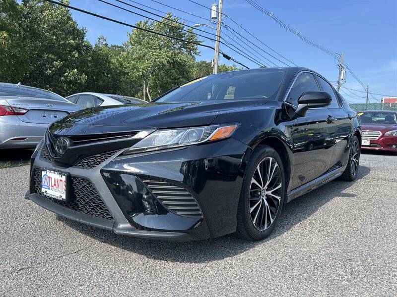 2020 Toyota Camry SE — Sedan — 111,843 mi — Framingham, MA
