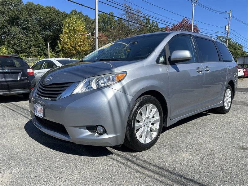 2013 Toyota Sienna XLE — Minivan — 126,570 mi — Framingham, MA