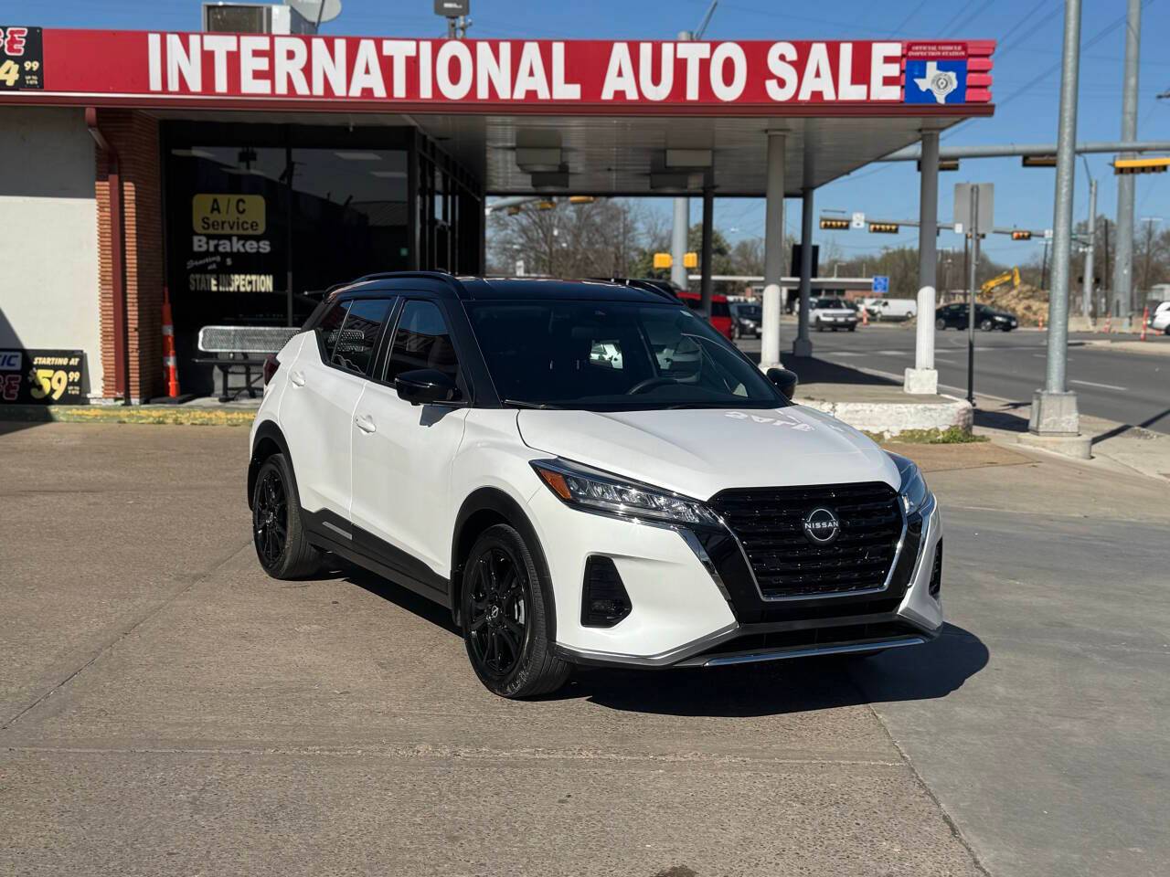 2023 Nissan Kicks SR — SUV — 32,858 mi — Garland, TX