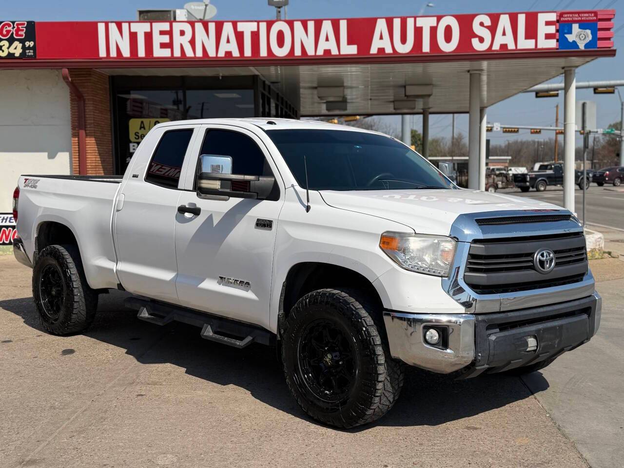 2017 Toyota Tundra SR5