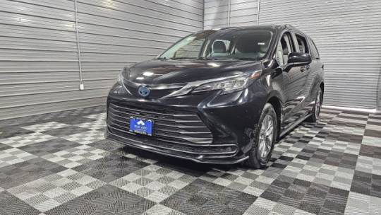 2022 Toyota Sienna LE — Minivan — 45,020 mi — Sykesville, MD