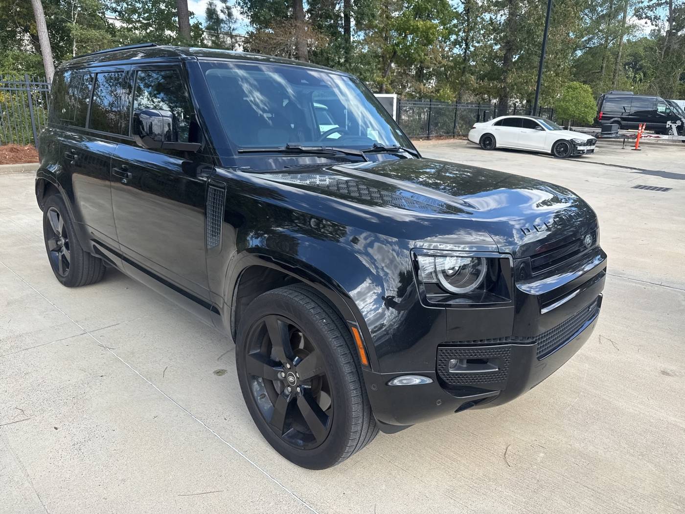 2023 Land Rover Defender X-Dynamic SE — SUV — 48,098 mi — The Woodlands, TX