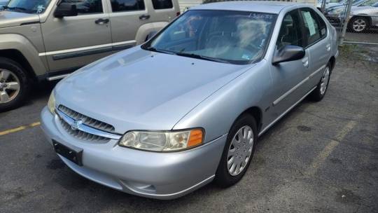 2001 silver nissan altima