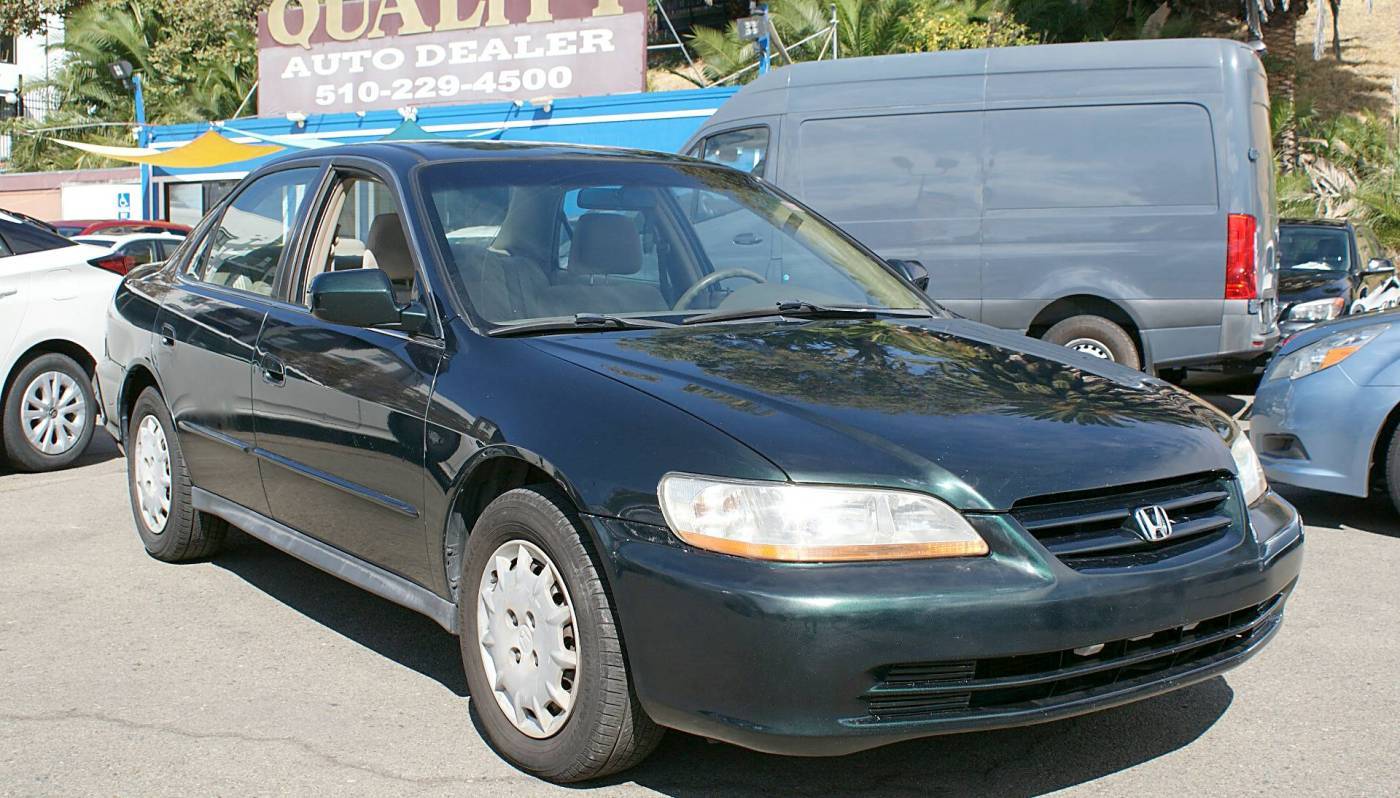 2001 Honda Accord LX — Sedan — 212,228 mi — Hayward, CA