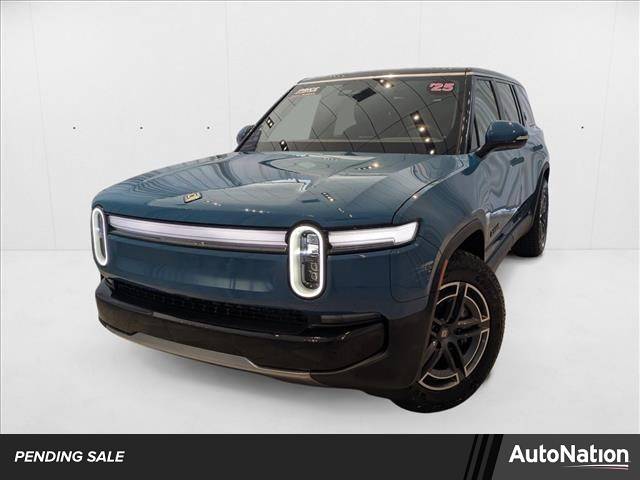 2025 Rivian R1S