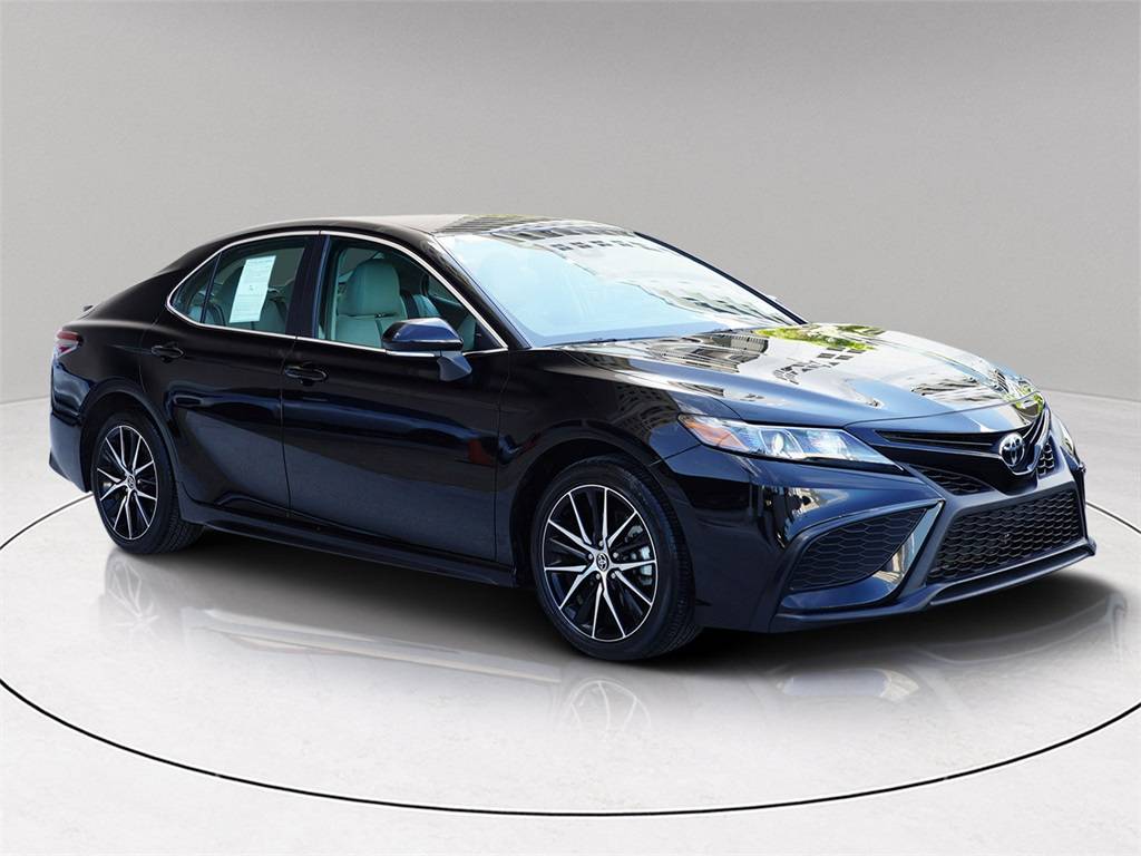 2024 Toyota Camry SE — Sedan — 18,768 mi — CORAL GABLES, FL