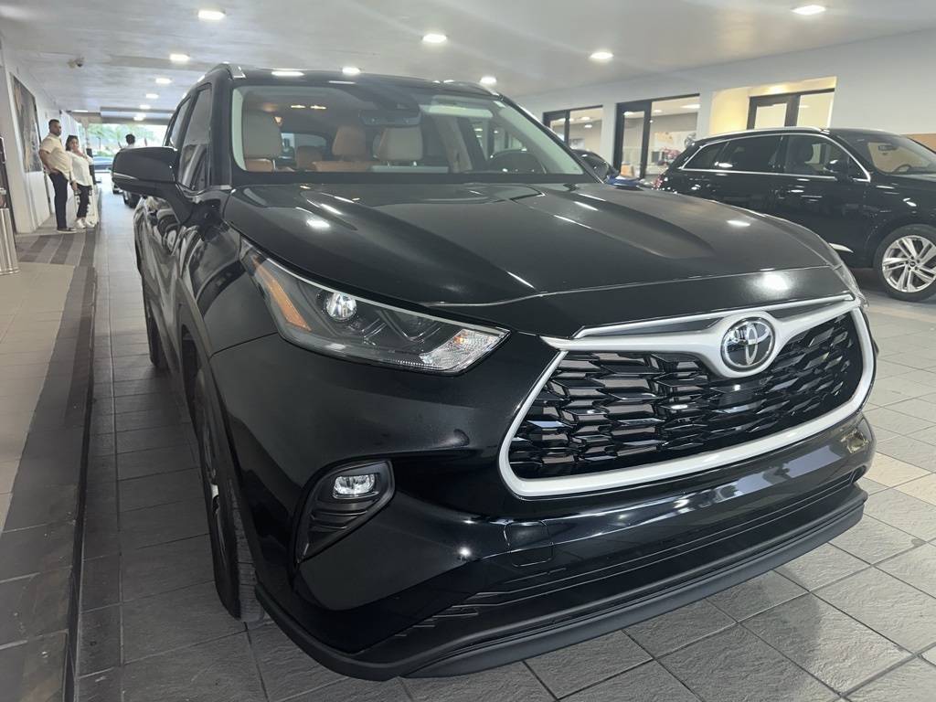 2023 Toyota Highlander L — SUV — 17,442 mi — CORAL GABLES, FL