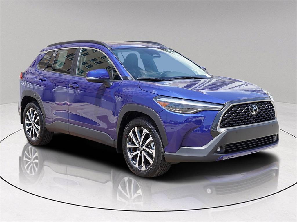 2023 Toyota Corolla Cross XLE — SUV — 5,001 mi — CORAL GABLES, FL