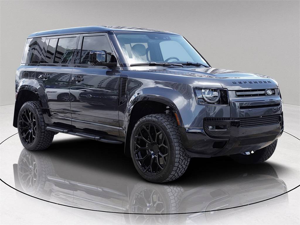 2025 Land Rover Defender V8 — SUV — 4,901 mi — CORAL GABLES, FL