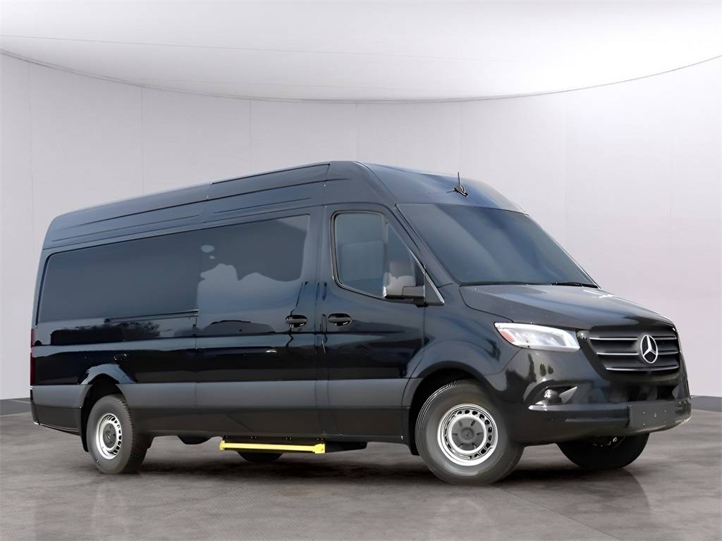 2024 Mercedes-Benz Sprinter Cargo Van 2500 — Cargo Van — 9 mi — Kansas City, MO