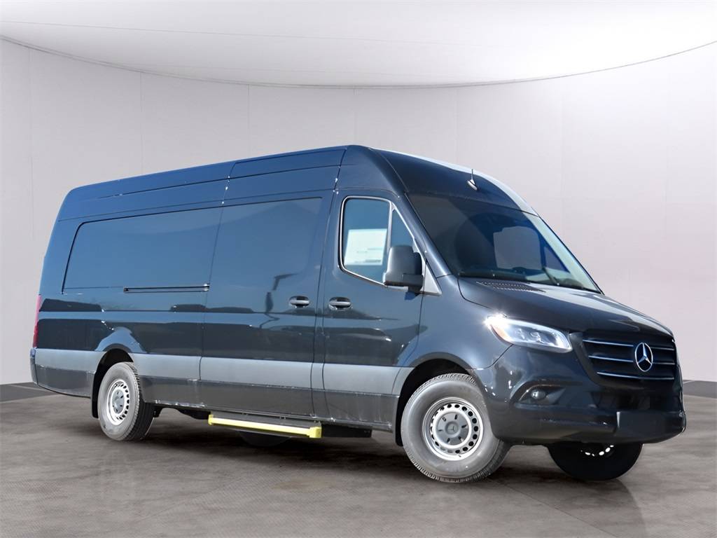 2024 Mercedes-Benz Sprinter Cargo Van 2500 — Cargo Van — 9 mi — Kansas City, MO