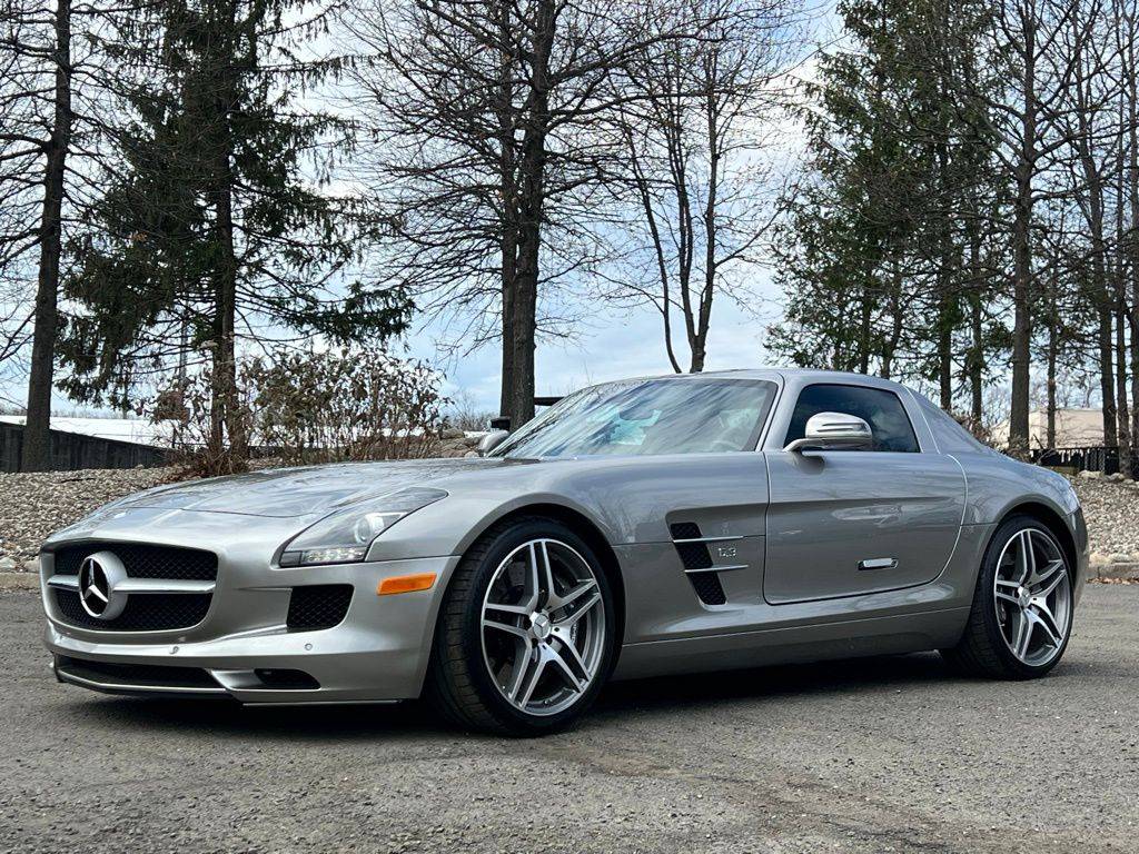 2011 Mercedes-Benz SLS AMG Standard