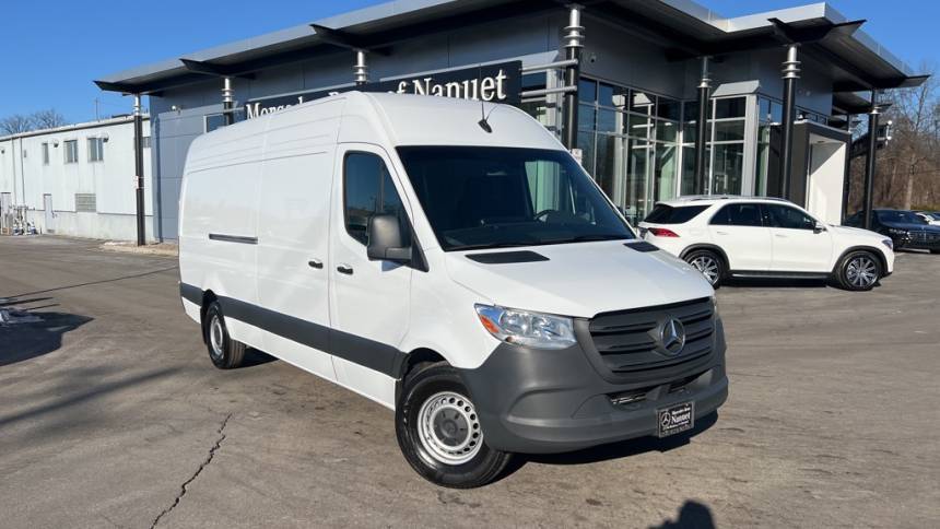2024 Mercedes-Benz Sprinter Crew Van 2500 — Cargo Van — 7,310 mi — Nanuet, NY