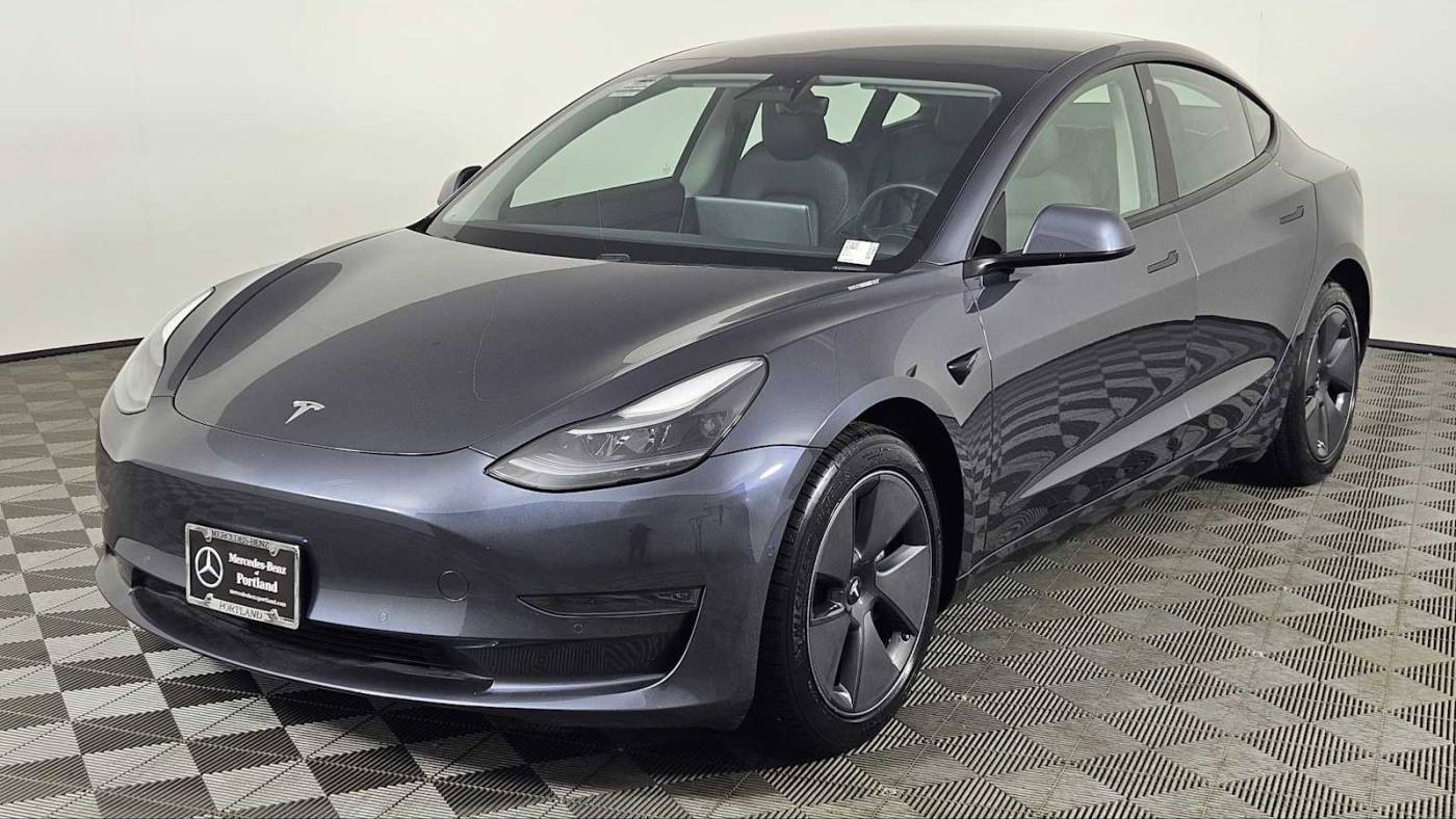 2021 Tesla Model 3 Standard Range Plus