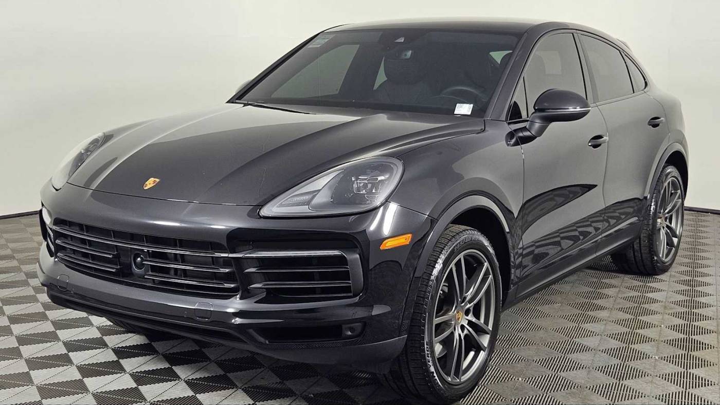 2022 Porsche Cayenne Standard
