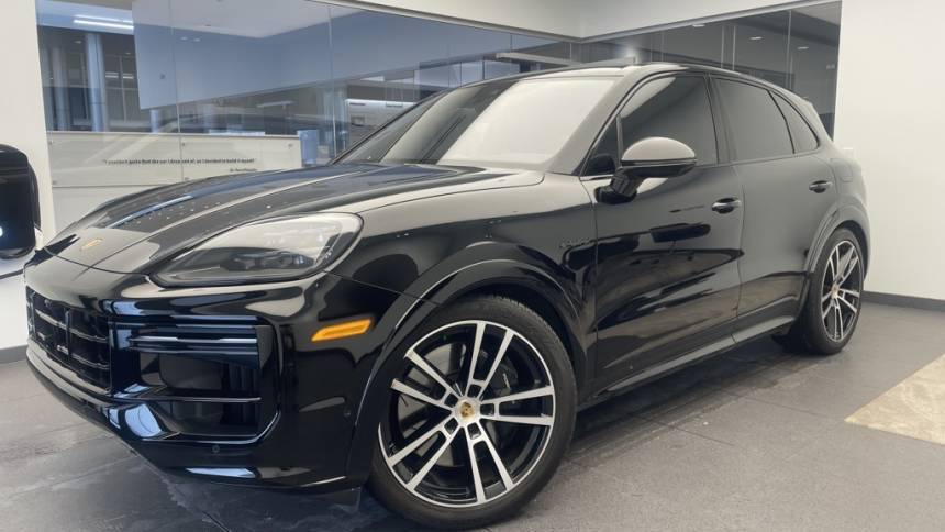 2024 Porsche Cayenne Turbo E-Hybrid — SUV — 7,358 mi — Okemos, MI