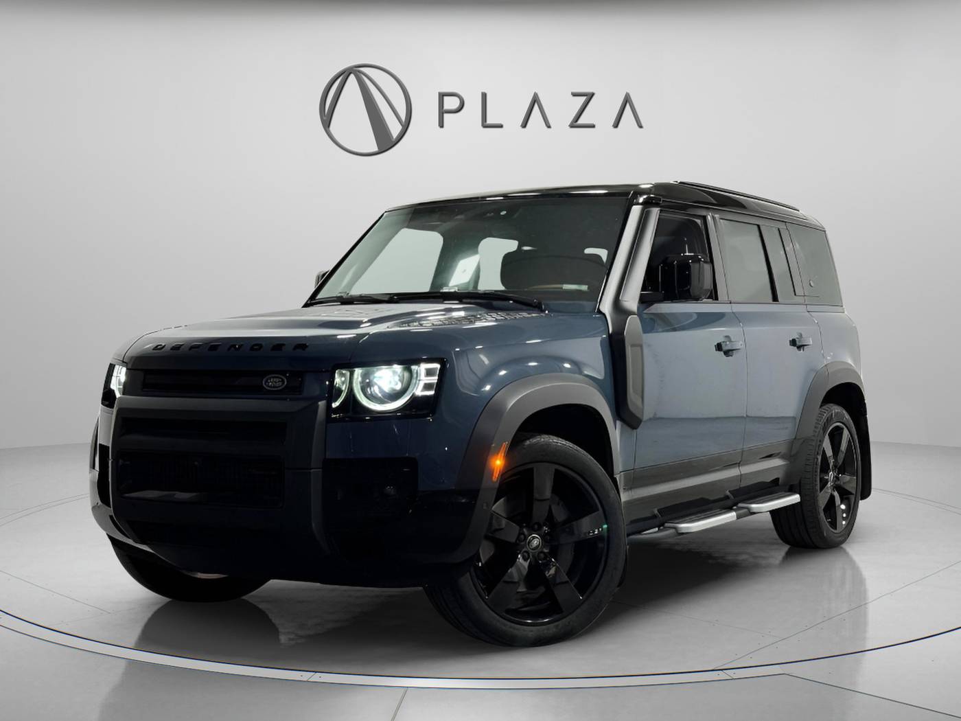 2023 Land Rover Defender X-Dynamic SE — SUV — 42,723 mi — Creve Coeur, MO