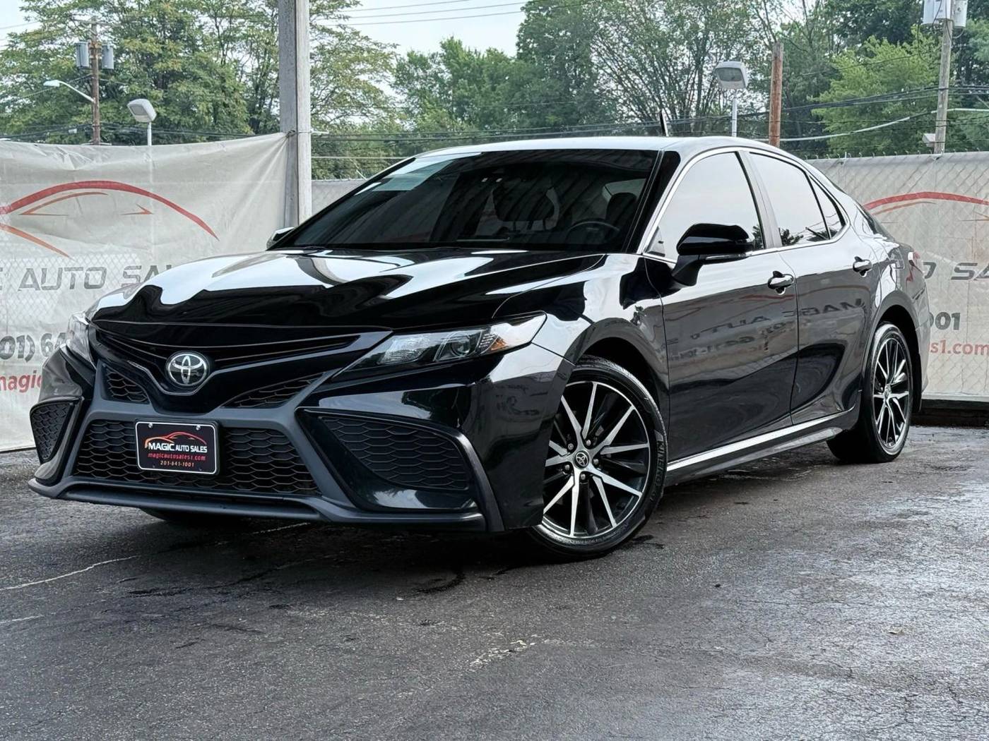 2023 Toyota Camry SE — Sedan — 42,749 mi — Little Ferry, NJ