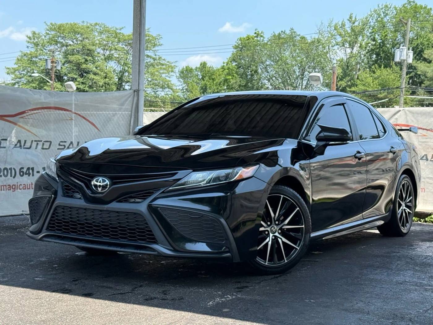 2022 Toyota Camry SE — Sedan — 42,071 mi — Little Ferry, NJ