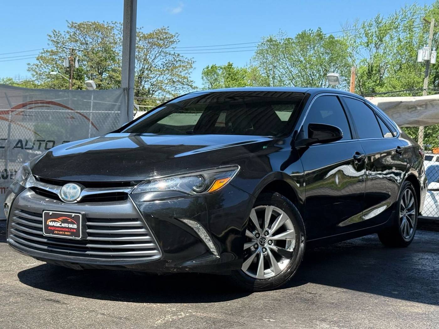 2015 Toyota Camry Hybrid XLE — Sedan — 133,254 mi — Little Ferry, NJ