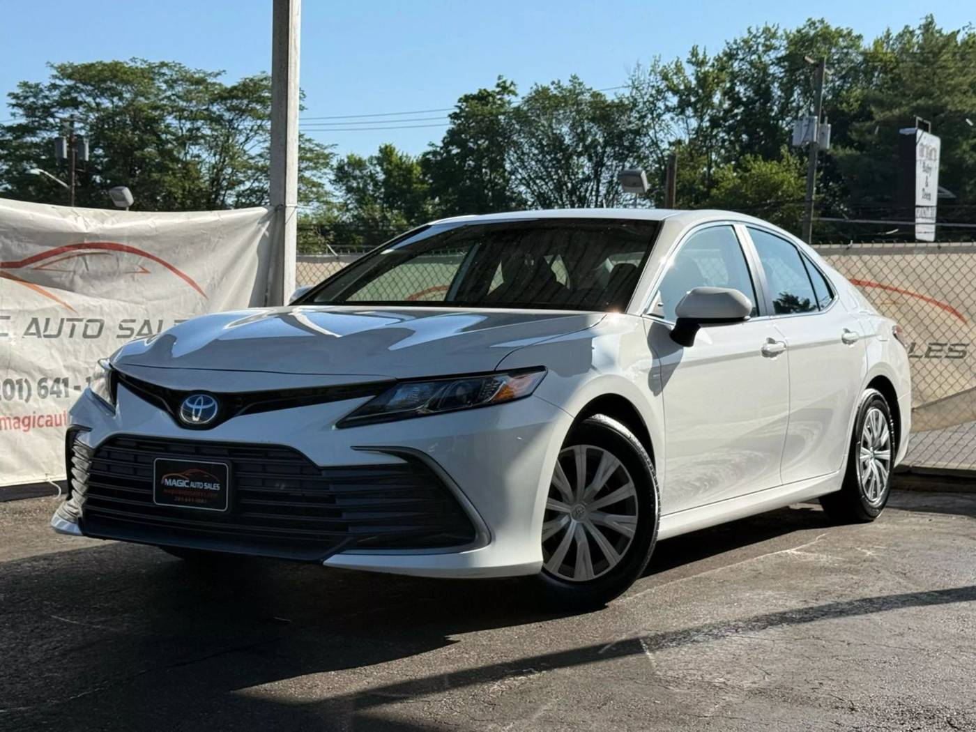 2022 Toyota Camry Hybrid LE — Sedan — 27,217 mi — Little Ferry, NJ