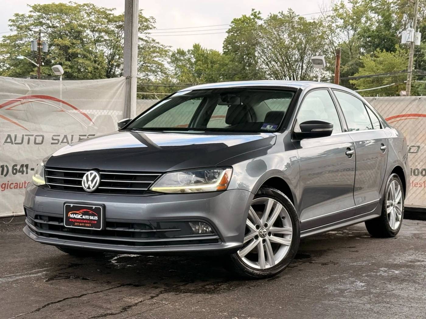 2017 Volkswagen Jetta 1.8T SEL — Sedan — 108,622 mi — Little Ferry, NJ