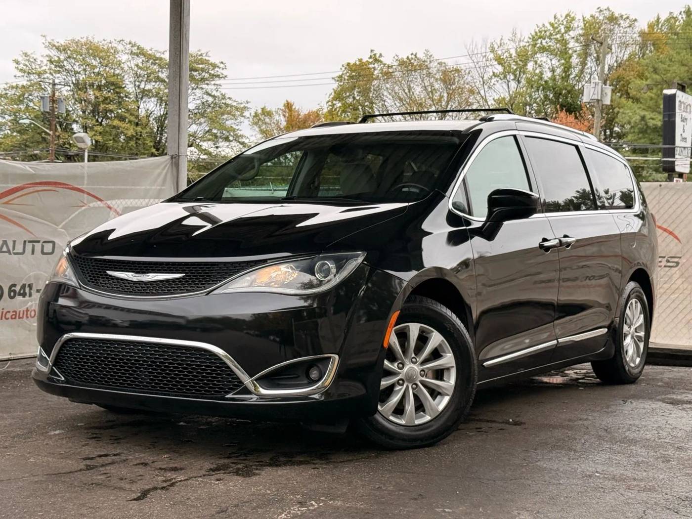 2019 Chrysler Pacifica Touring L — Minivan — 57,172 mi — Little Ferry, NJ