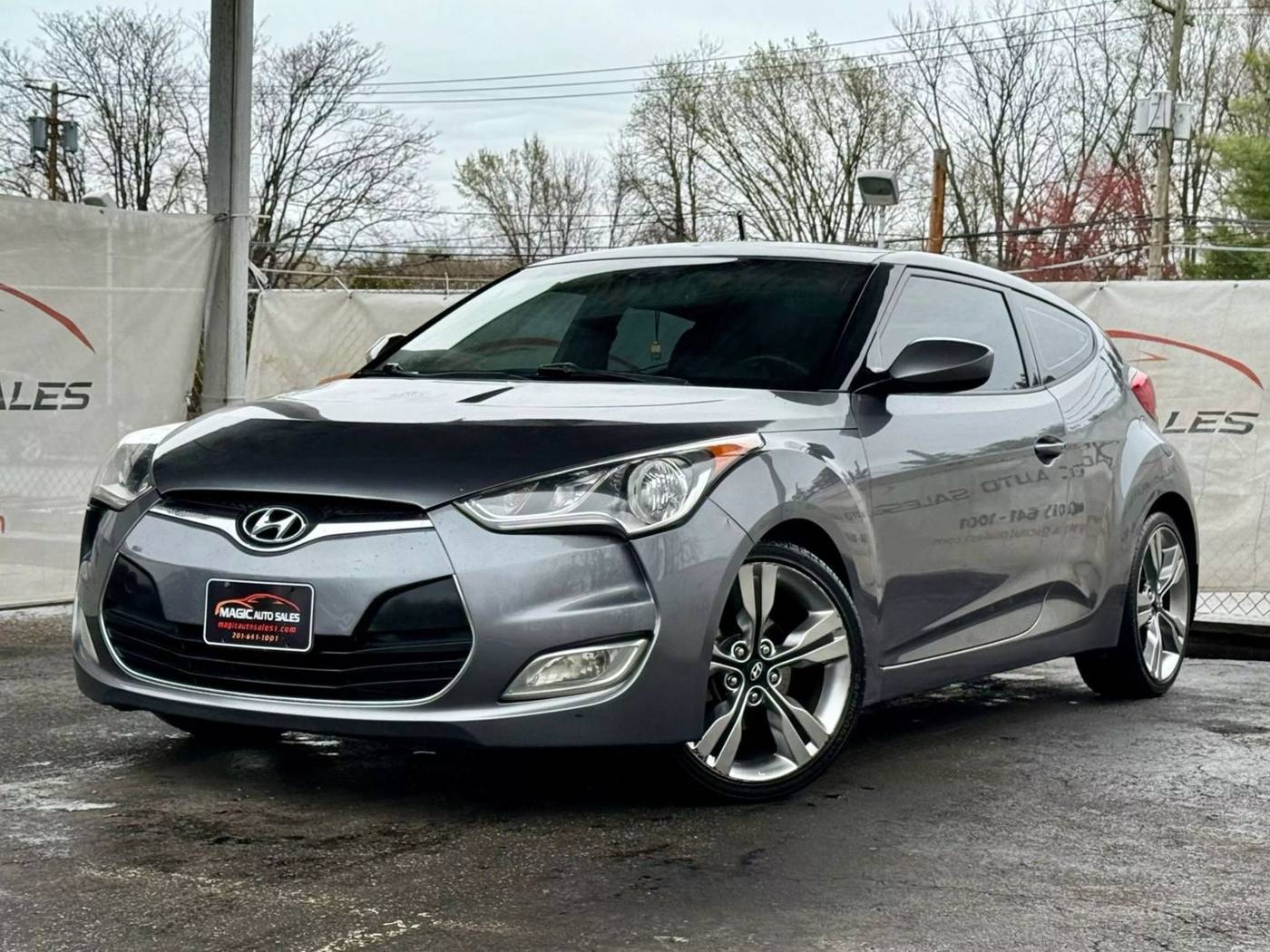 2013 Hyundai Veloster Base — Hatchback — 145,143 mi — Little Ferry, NJ