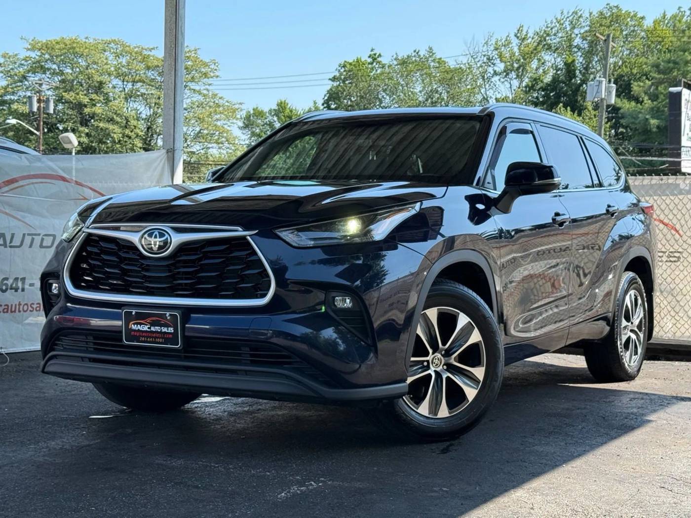 2022 Toyota Highlander XLE — SUV — 101,051 mi — Little Ferry, NJ
