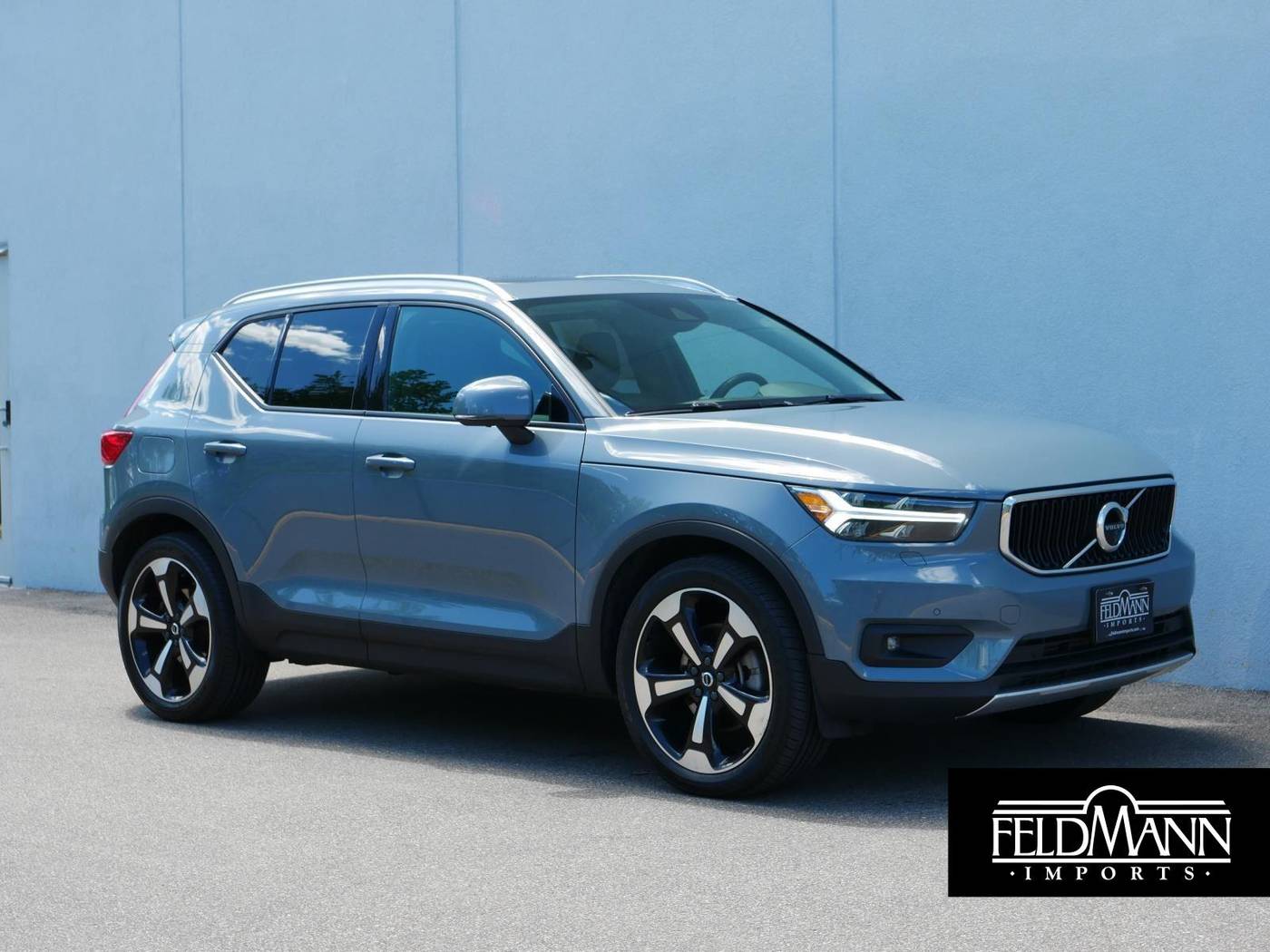 2021 Volvo XC40 Momentum — SUV — 40,845 mi — Bloomington, MN