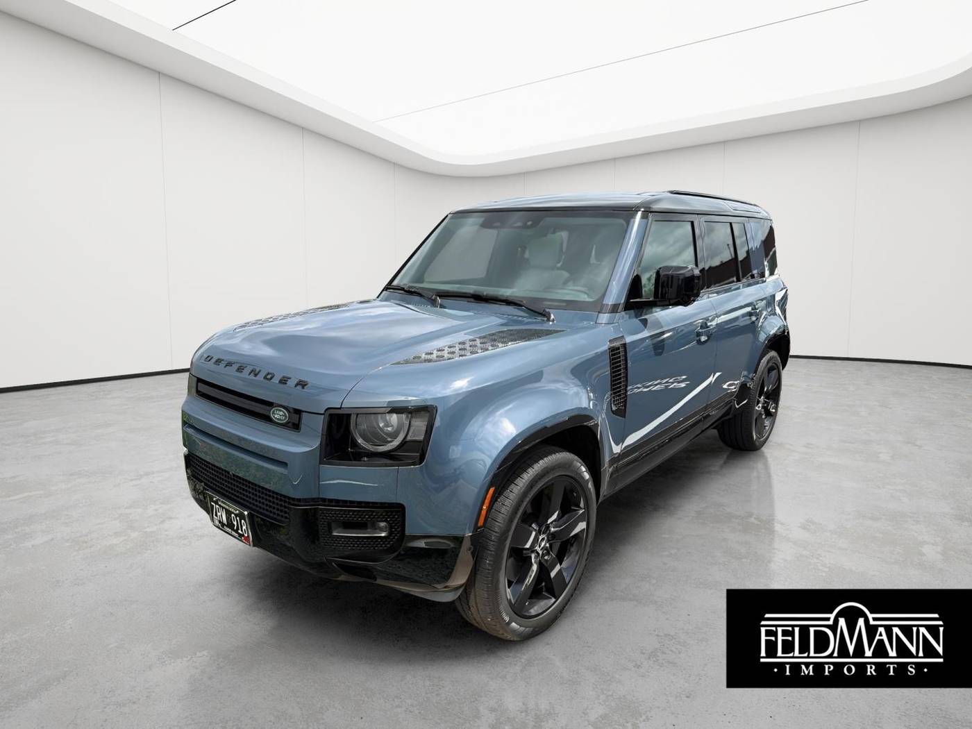 2025 Land Rover Defender X-Dynamic SE