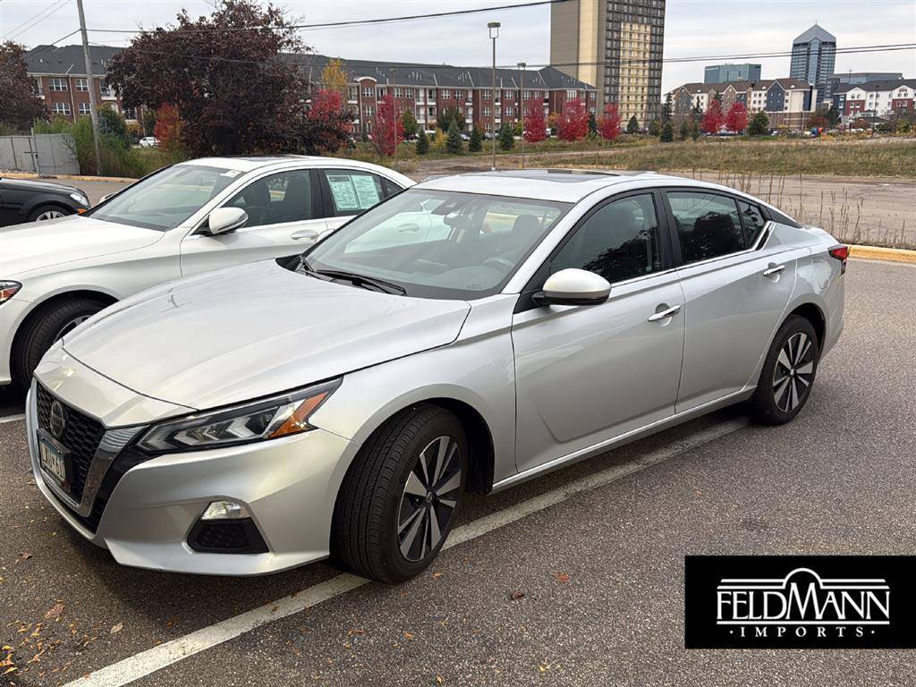 2022 Nissan Altima SV — Sedan — 53,315 mi — Bloomington, MN