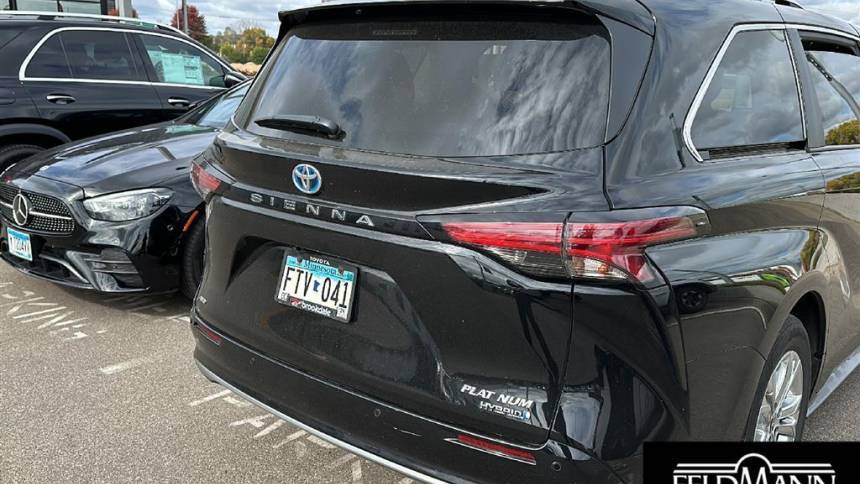2021 Toyota Sienna Platinum — Minivan — 51,169 mi — Bloomington, MN