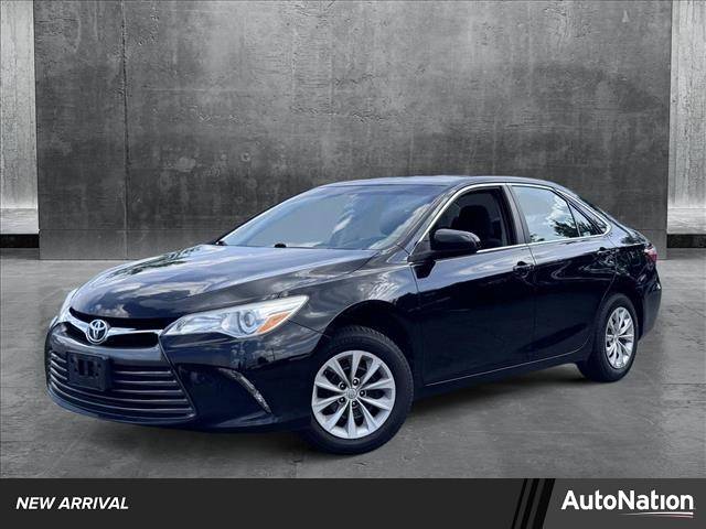 2016 Toyota Camry LE — Sedan — 210,848 mi — Naperville, IL
