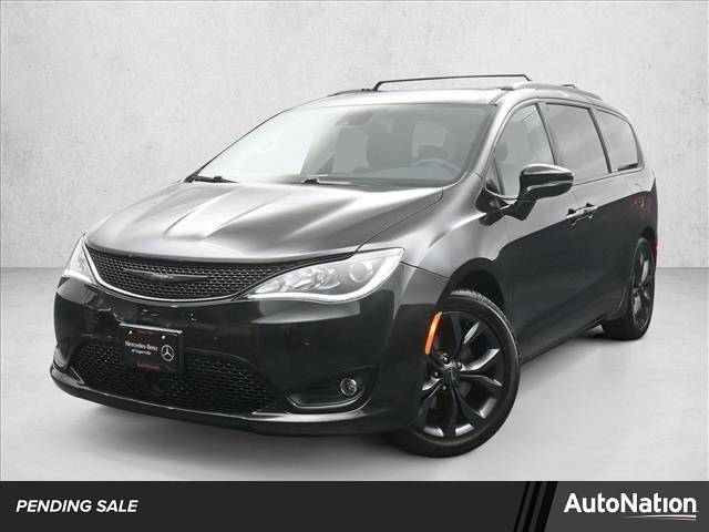 2018 Chrysler Pacifica Limited — Minivan — 51,653 mi — Naperville, IL