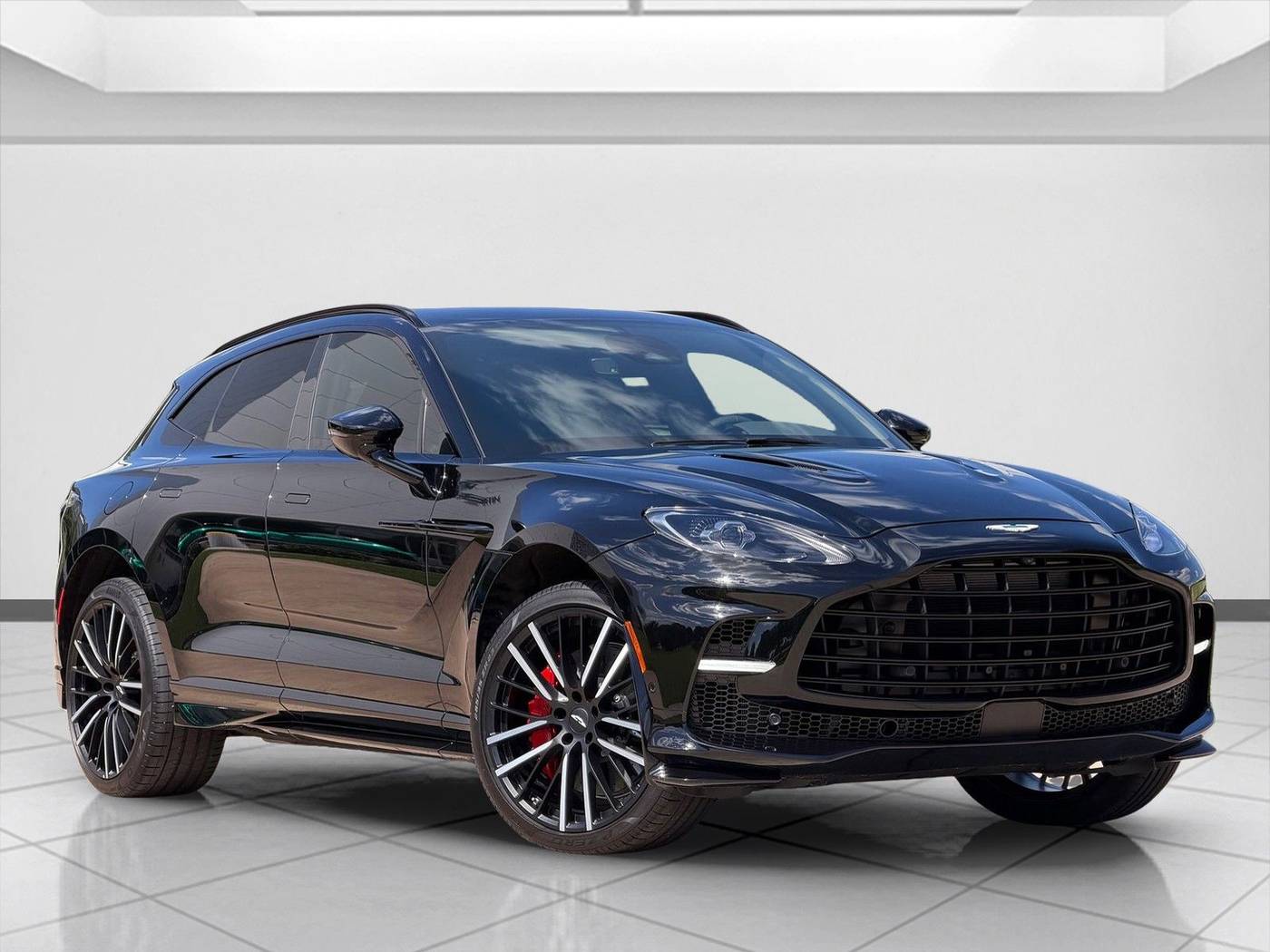 2025 Aston Martin DBX 707