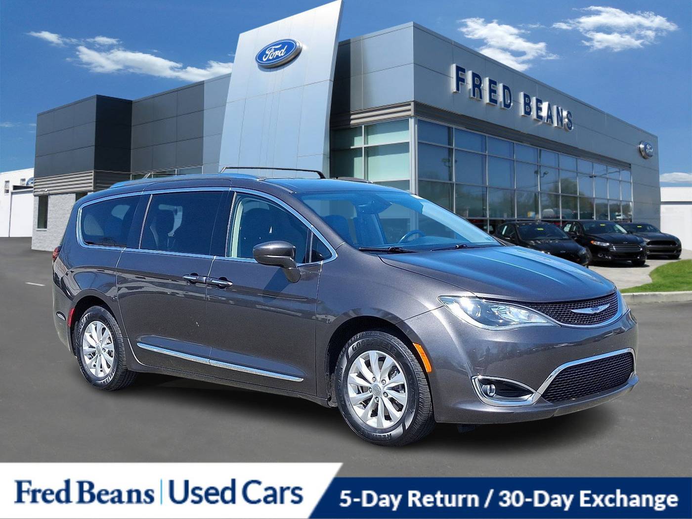 2019 Chrysler Pacifica Touring L — Minivan — 132,434 mi — Boyertown, PA