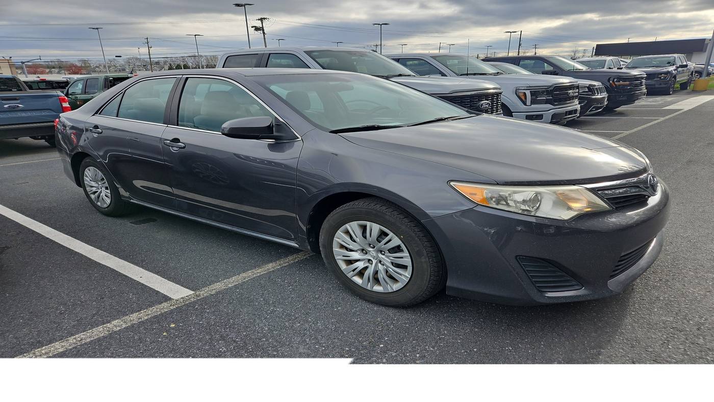 2012 Toyota Camry LE — Sedan — 116,171 mi — Mechanicsburg, PA
