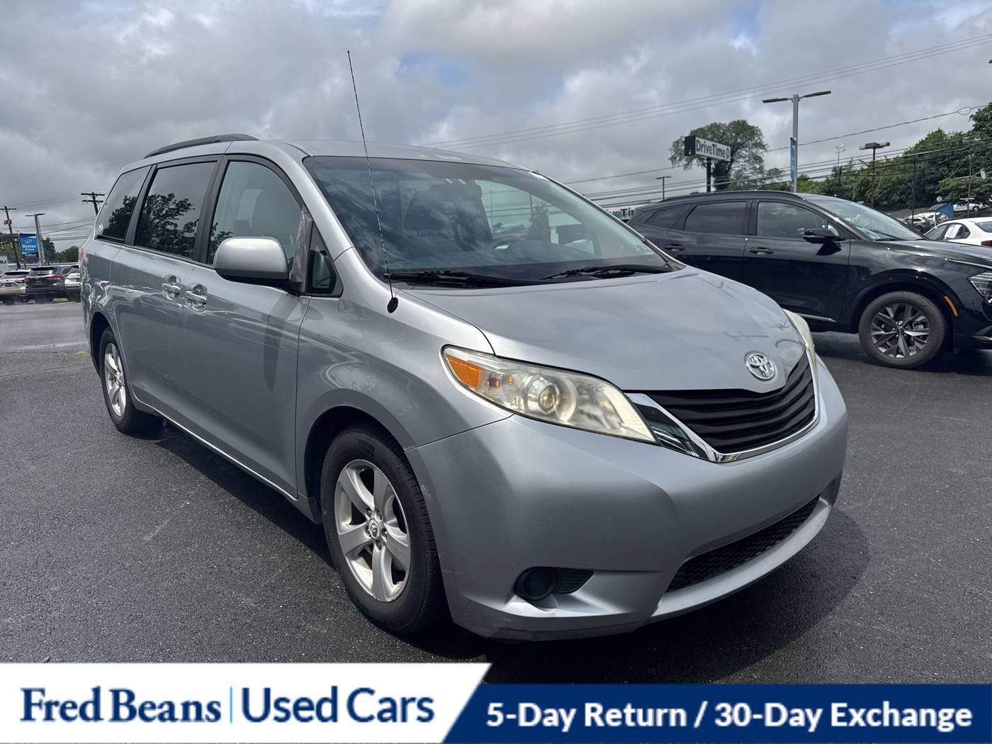 2011 Toyota Sienna Base — Minivan — 83,113 mi — Langhorne, PA