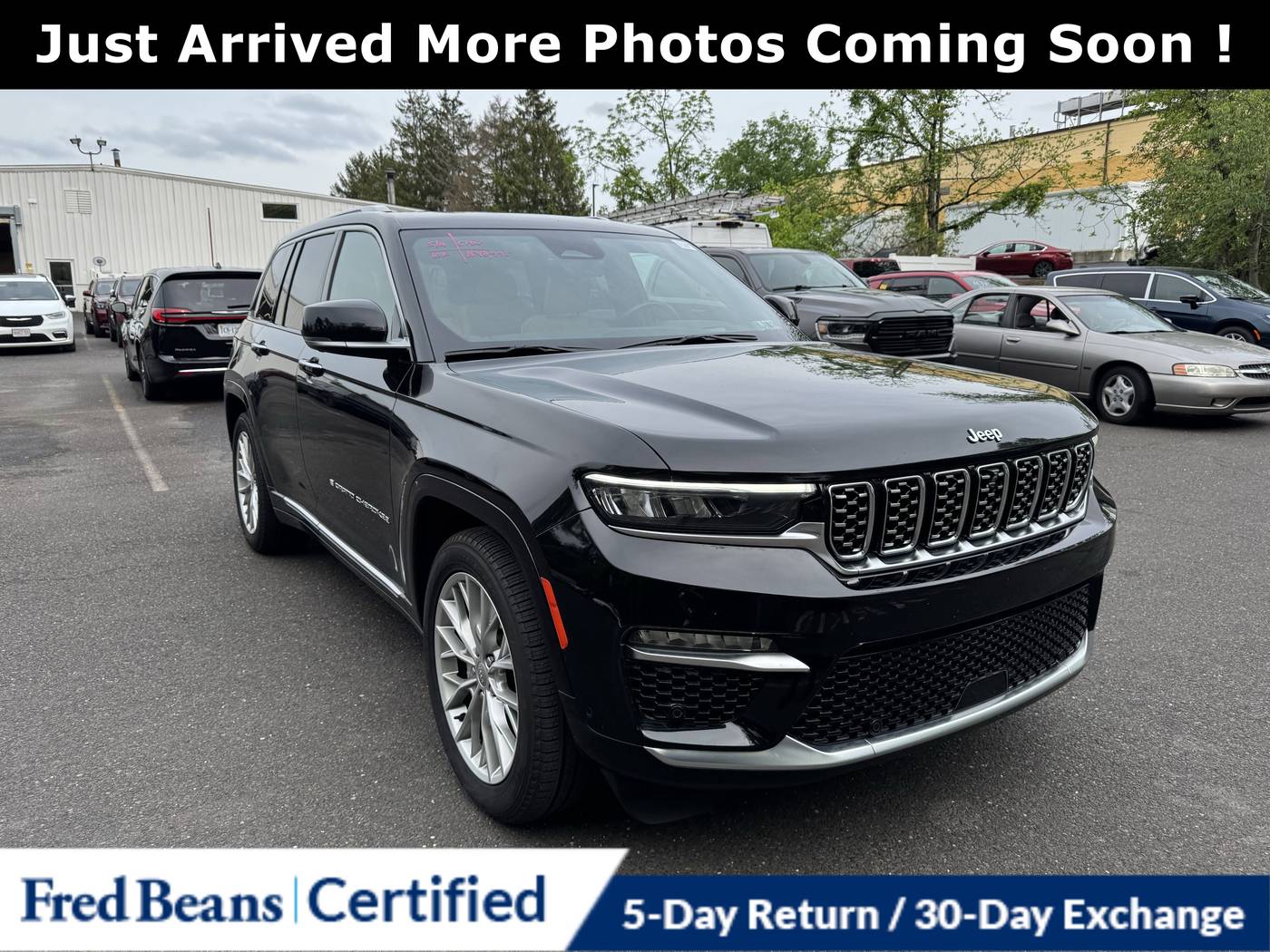 2023 Jeep Grand Cherokee Summit — SUV — 10,610 mi — Doylestown, PA