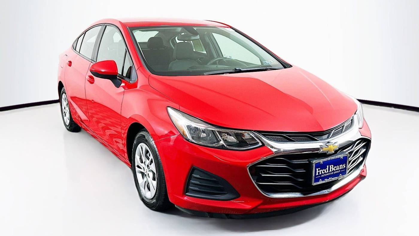 2019 Chevrolet Cruze Base — Sedan — 69,845 mi — Doylestown, PA