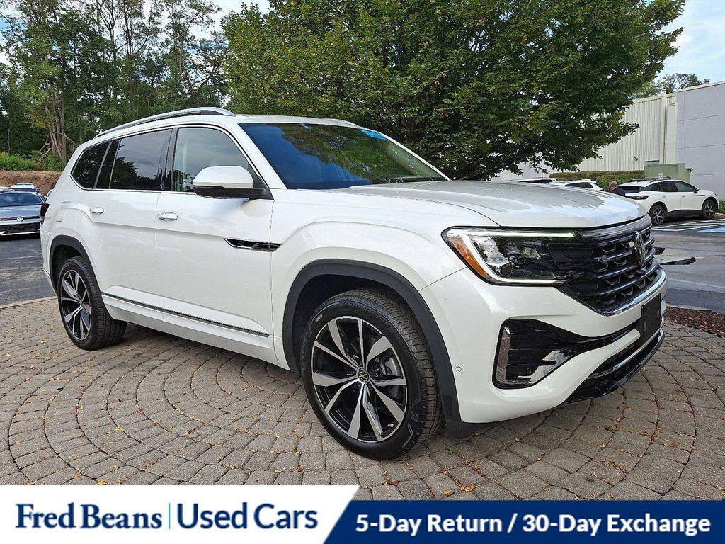 2024 Volkswagen Atlas SEL Premium R-Line — SUV — 8,126 mi — Devon, PA