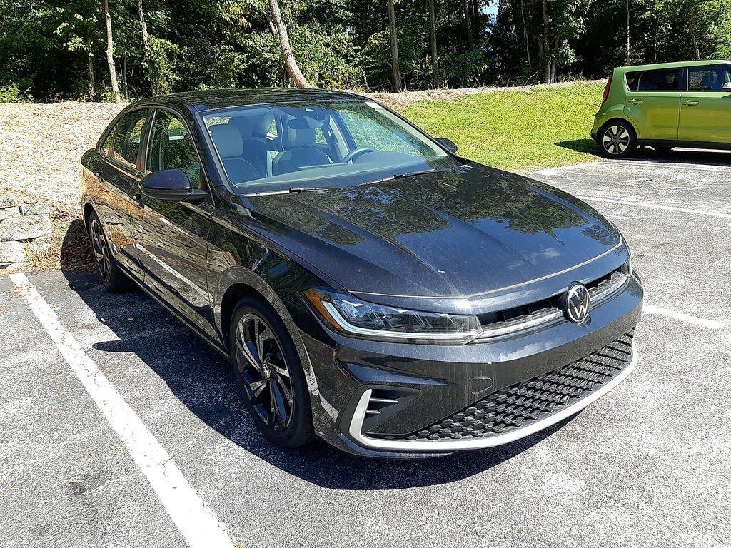 2025 Volkswagen Jetta SE — Sedan — 2,971 mi — Devon, PA