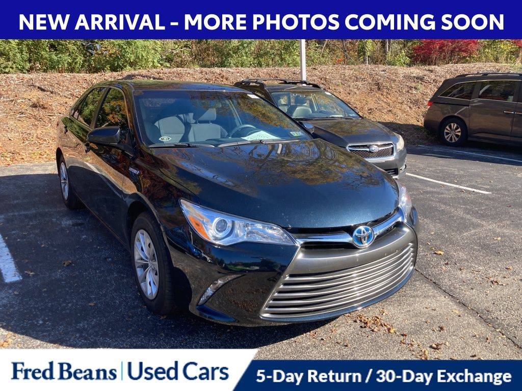 2016 Toyota Camry Hybrid LE — Sedan — 54,125 mi — Devon, PA