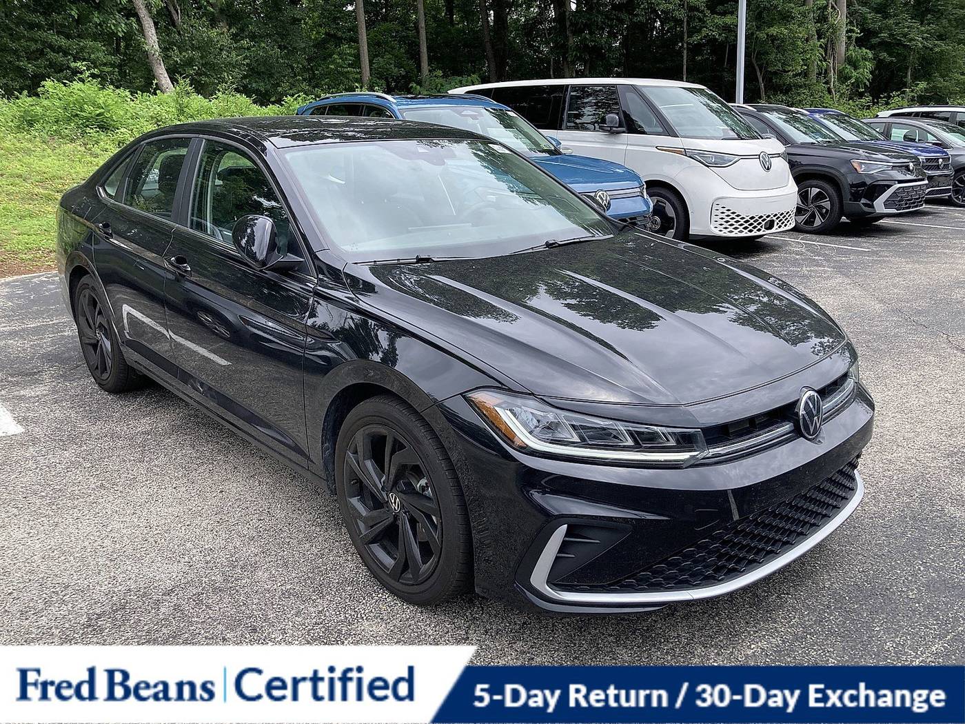 2025 Volkswagen Jetta SE — Sedan — 10,615 mi — Devon, PA