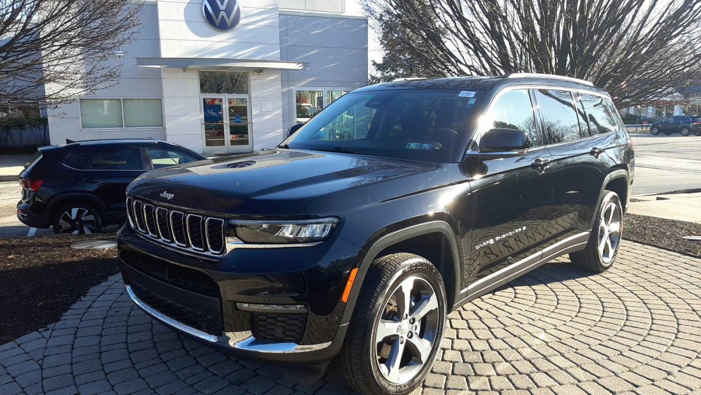 2023 Jeep Grand Cherokee Limited — SUV — 17,132 mi — Devon, PA